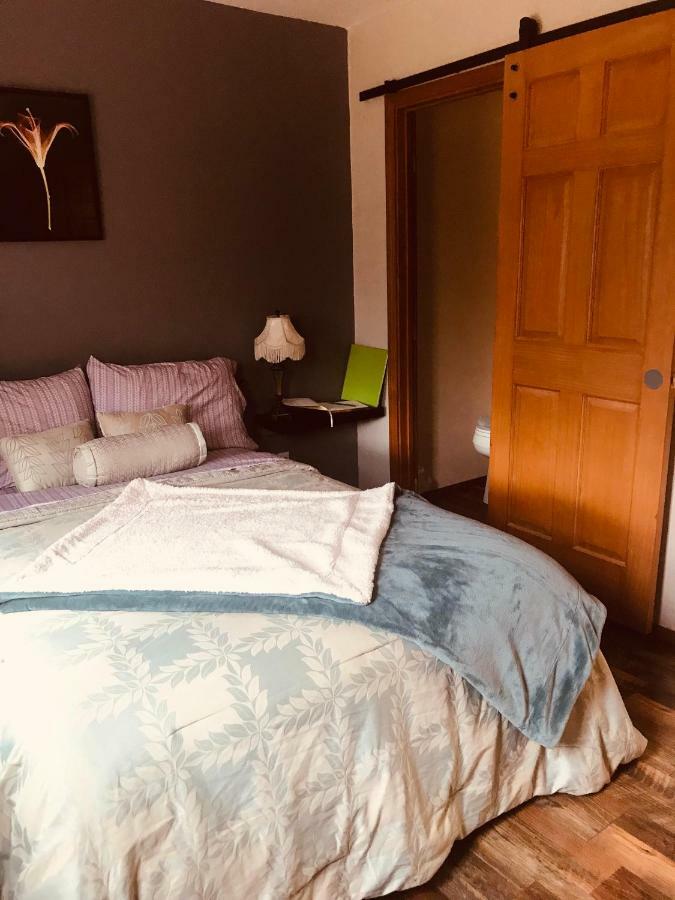 A Hyde Away Inn B&B Tok Exteriör bild